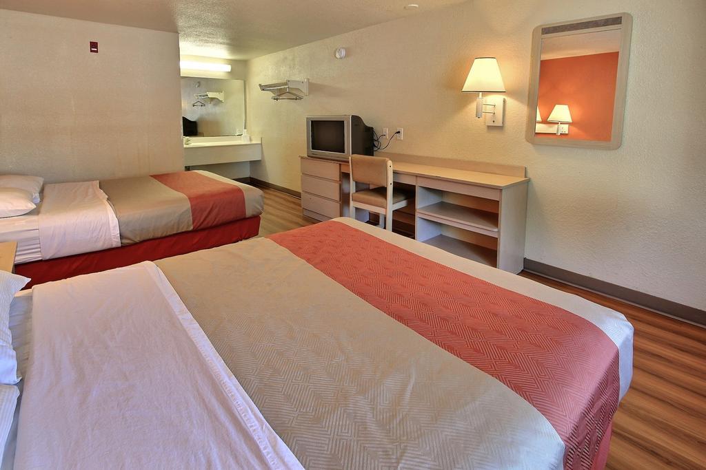 Motel 6-Newport News, Va Εξωτερικό φωτογραφία