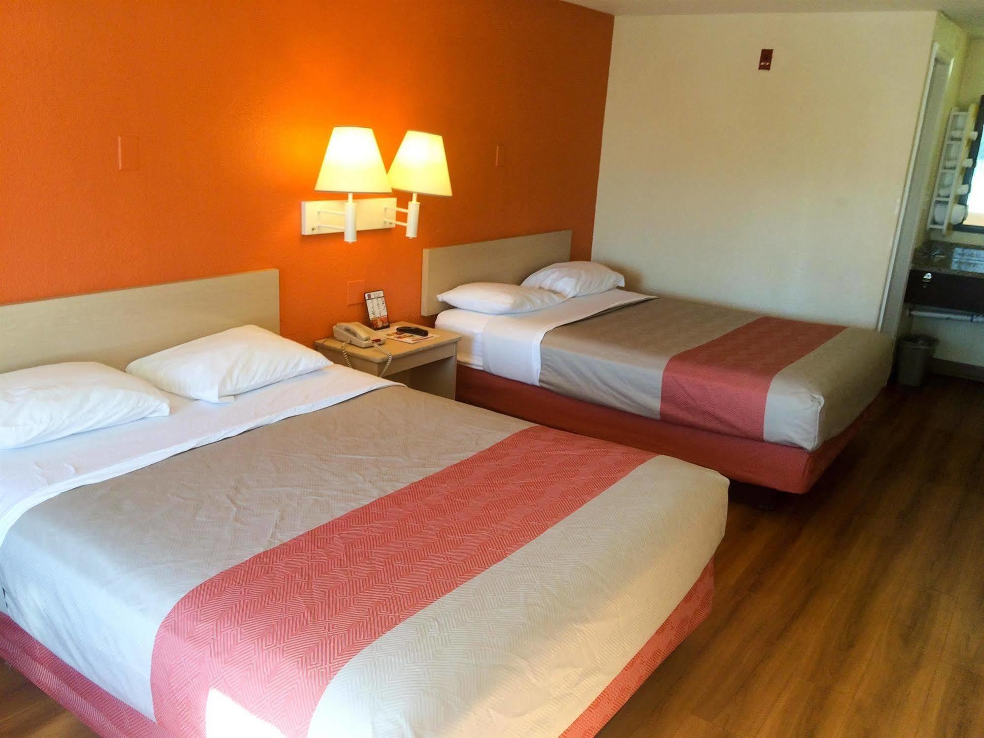 Motel 6-Newport News, Va Εξωτερικό φωτογραφία