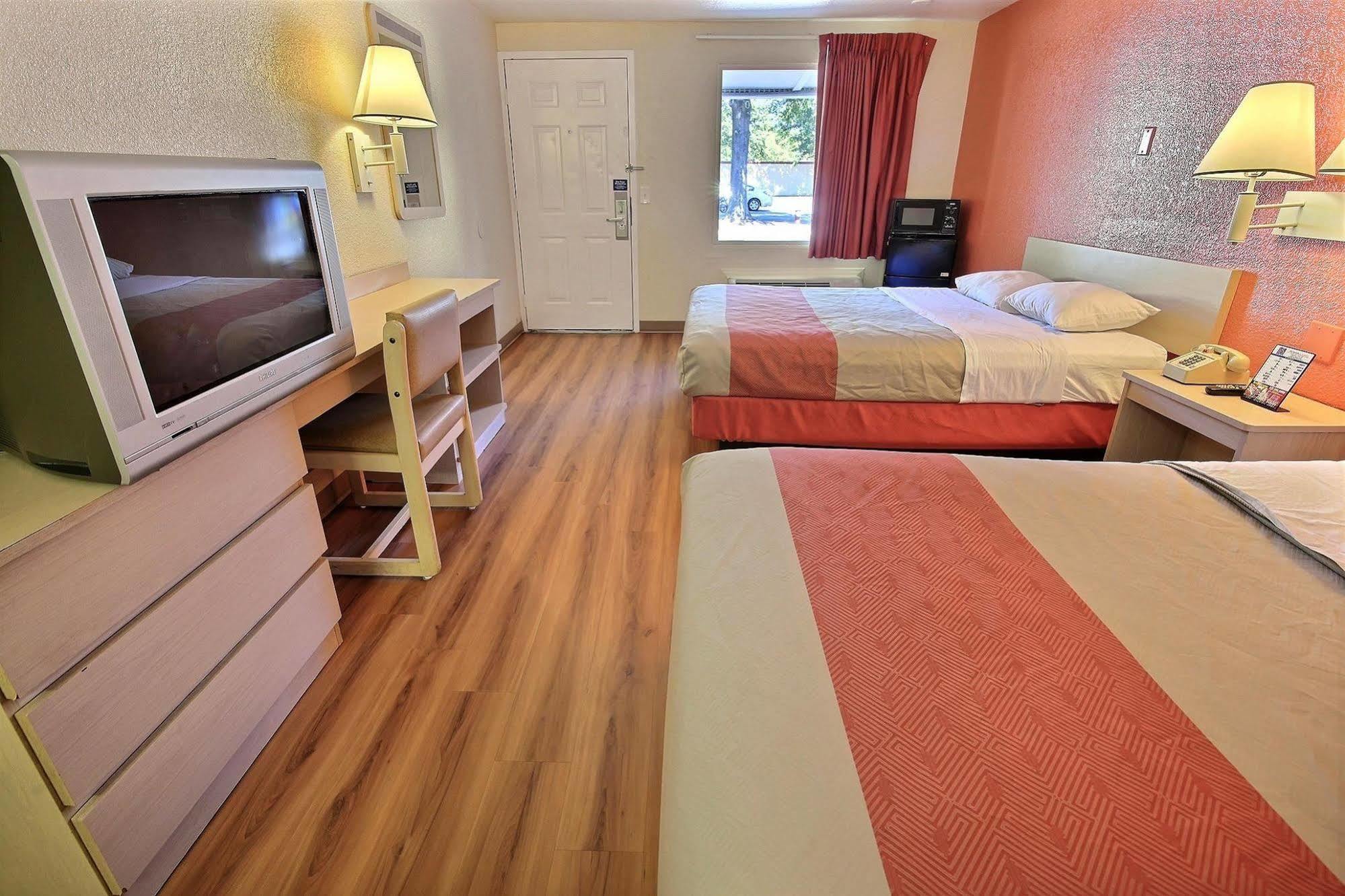 Motel 6-Newport News, Va Εξωτερικό φωτογραφία