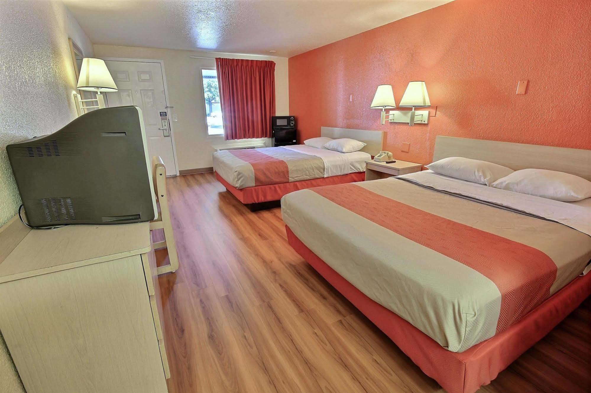 Motel 6-Newport News, Va Εξωτερικό φωτογραφία