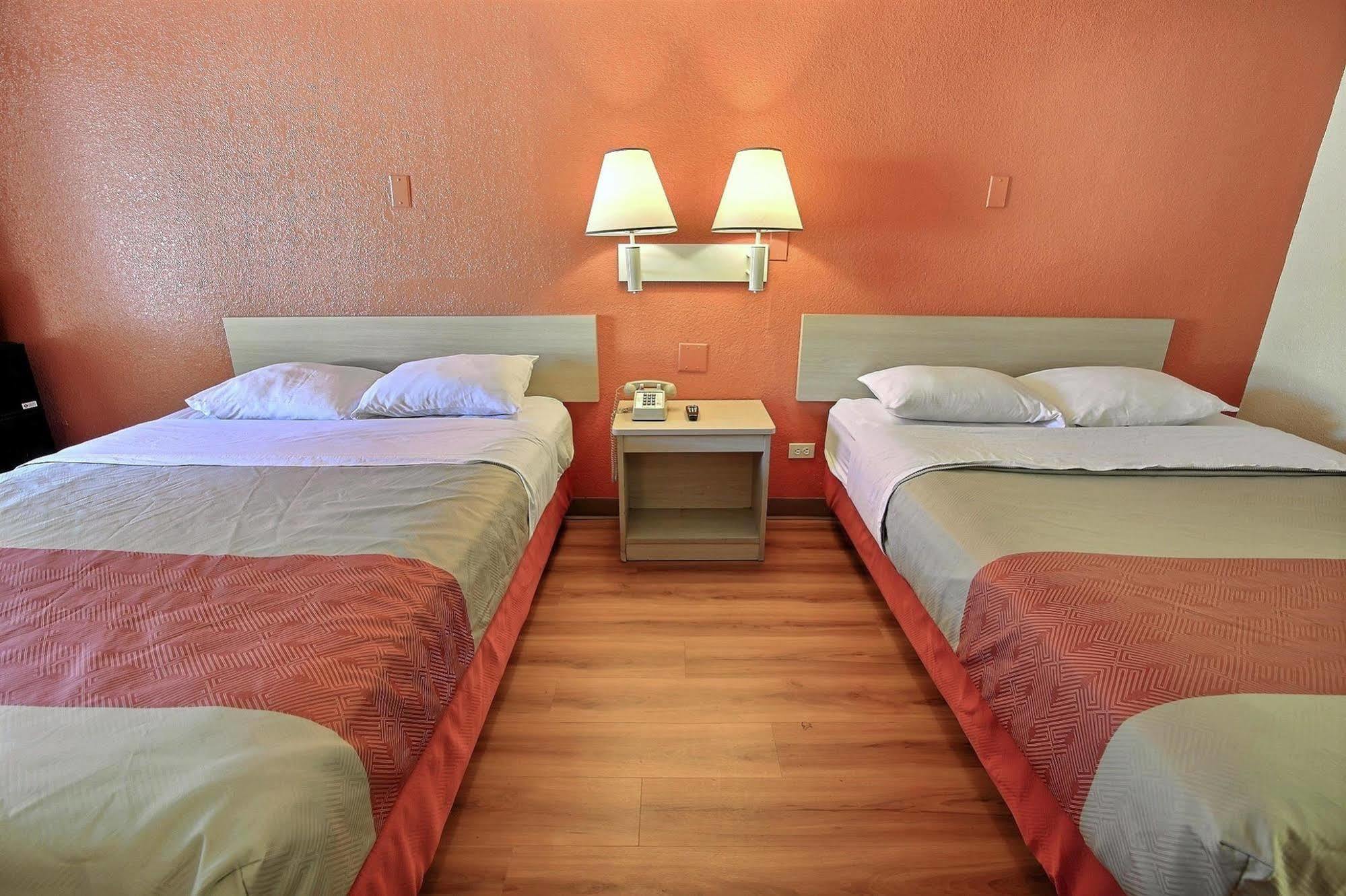 Motel 6-Newport News, Va Εξωτερικό φωτογραφία