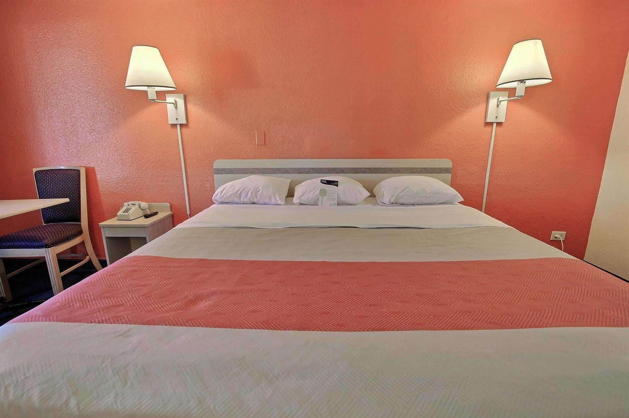 Motel 6-Newport News, Va Εξωτερικό φωτογραφία