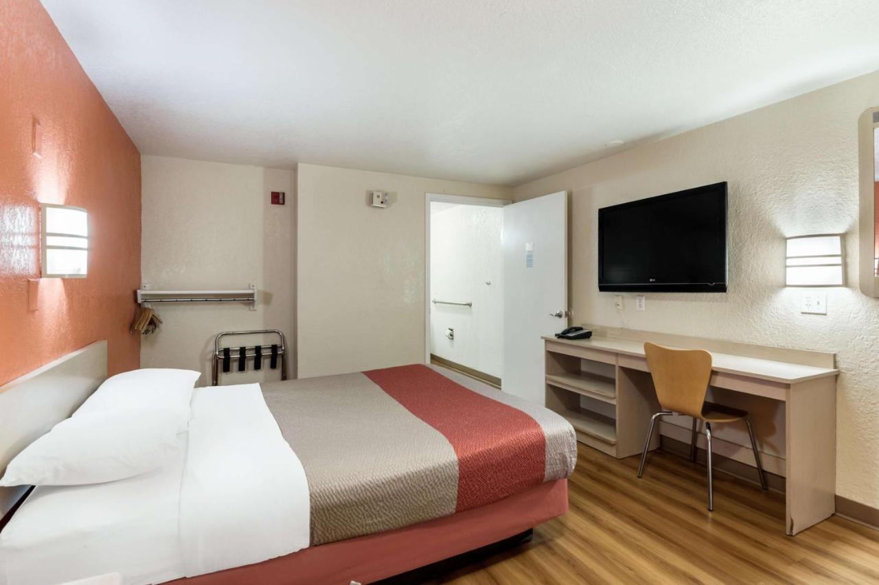 Motel 6-Newport News, Va Εξωτερικό φωτογραφία