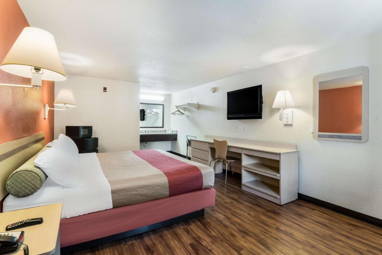 Motel 6-Newport News, Va Εξωτερικό φωτογραφία